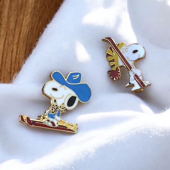 BOGO Vintage Alva Taiwan Snoopy Pins - Picture 2 of 5
